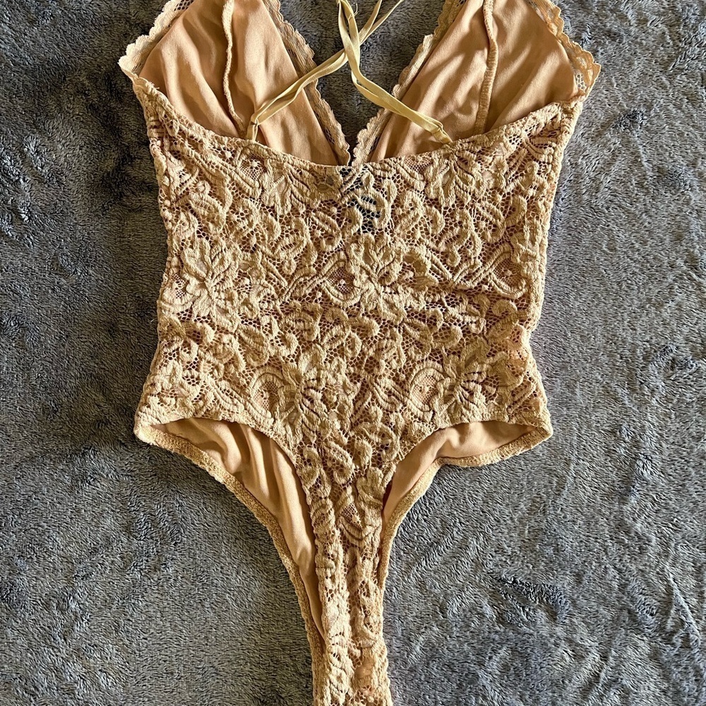Windsor Lace Plunge V Neck Bodysuit Size XS - Picture 2 of 3